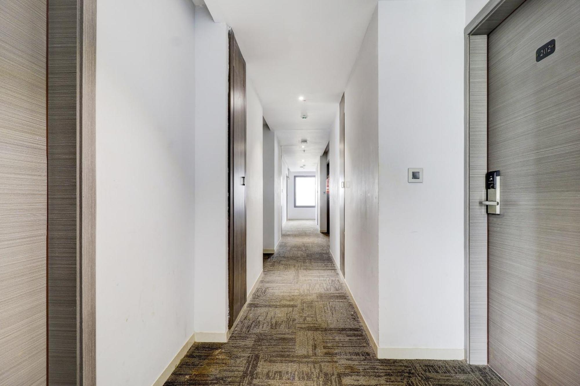 Super Sleek Townhouse Galexia Hotel And Resorts Bangalore Buitenkant foto